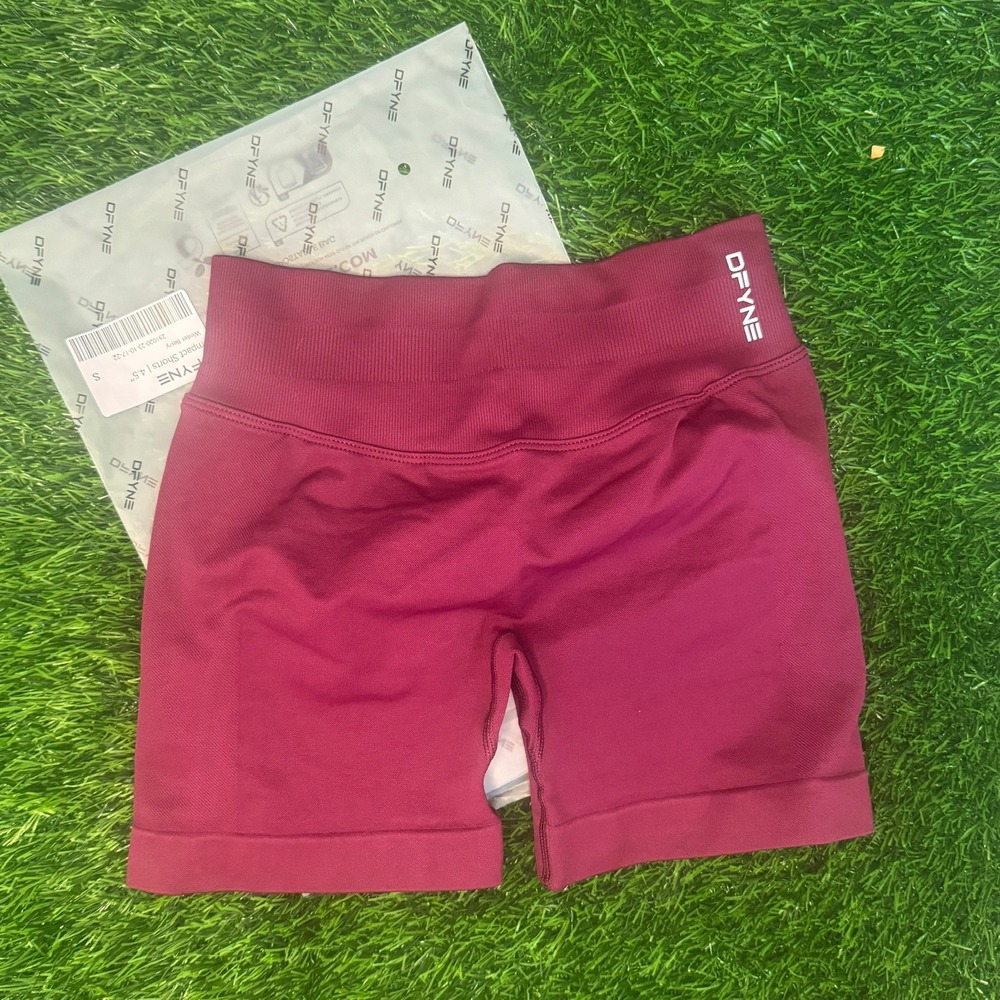 Dfyne impact shorts 4.5" winter berry small - Picture 2 of 4